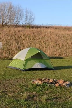 Coleman Sundome 4 -Camping & Hiking Sale DSC 1460 Large